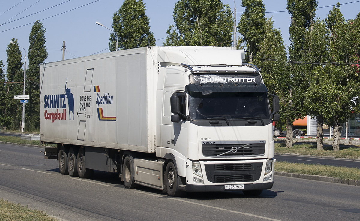 Саратовская область, № Т 225 РМ 64 — Volvo ('2008) FH.440