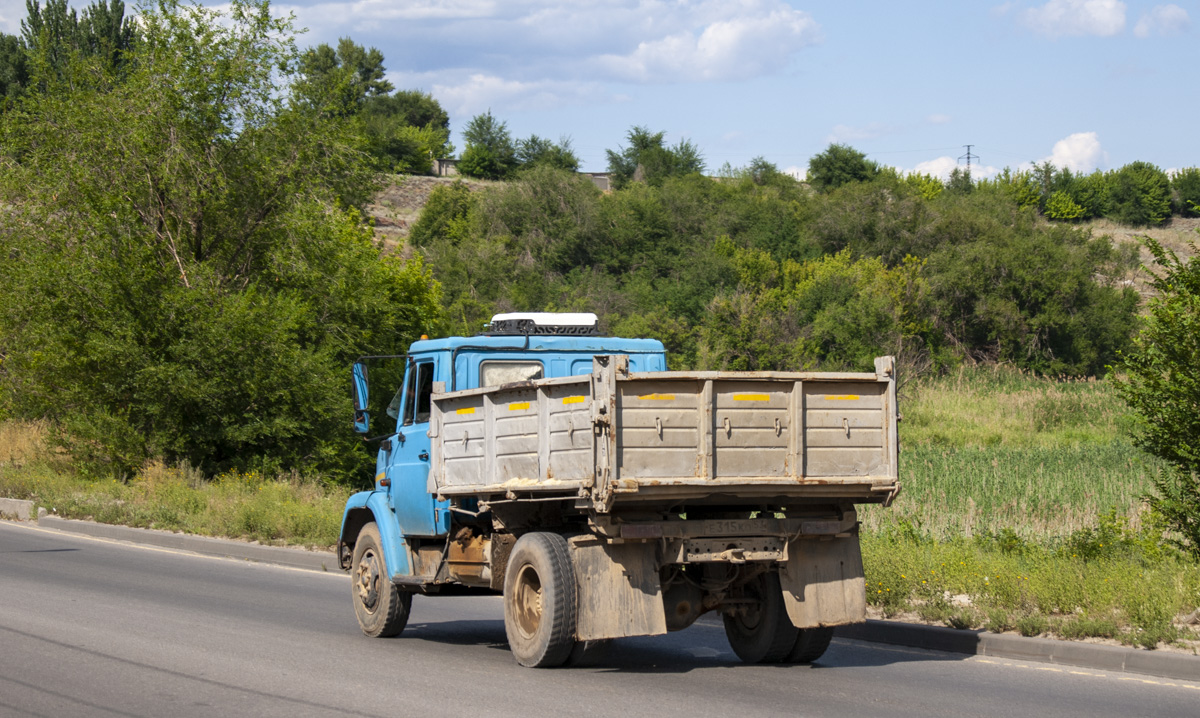 Новгородская область, № Е 315 КО 53 — ЗИЛ-432932