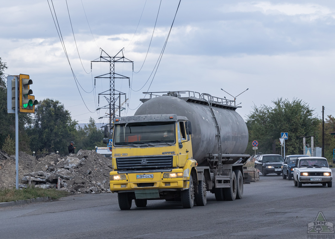 Восточно-Казахстанская область, № 389 YDA 16 — Sinotruk SWZ10 Golden Prince