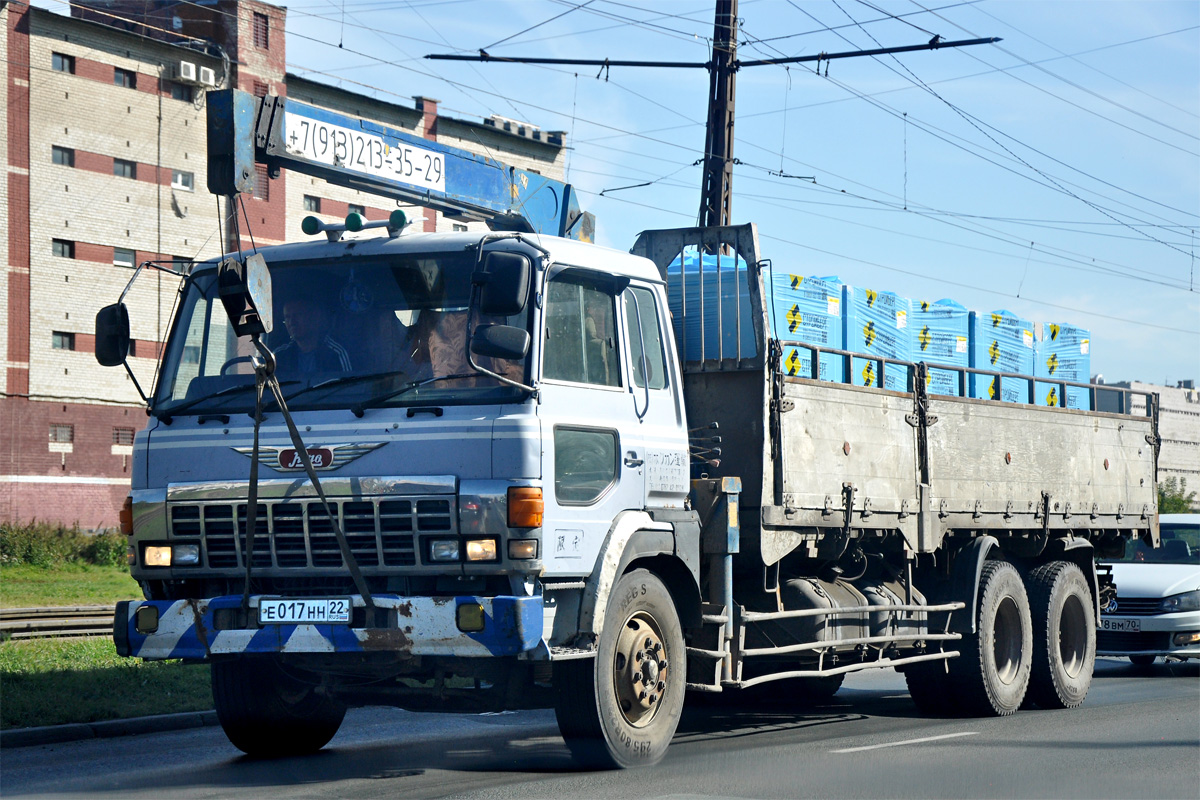 Алтайский край, № Е 017 НН 22 — Hino FS