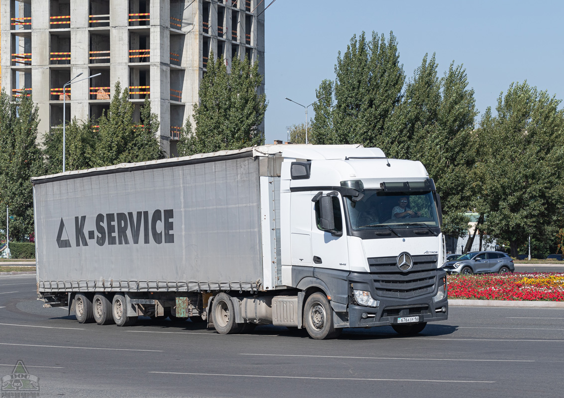 Восточно-Казахстанская область, № 676 AIP 16 — Mercedes-Benz Actros ('2011) 1845