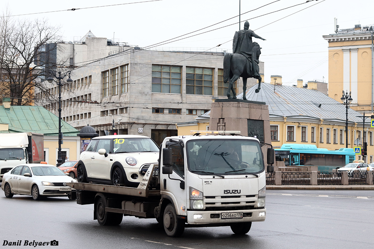 Санкт-Петербург, № О 256 АО 178 — Isuzu NРR75 [Z7X]