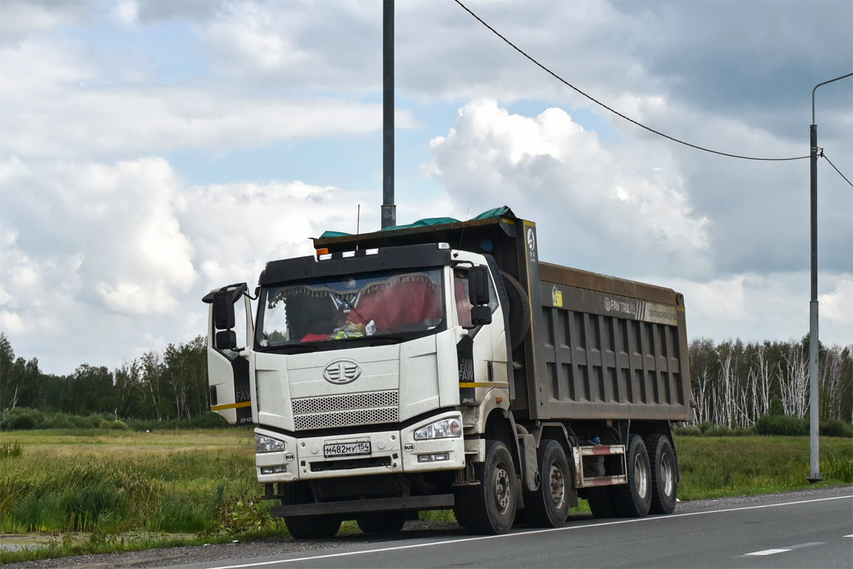 Новосибирская область, № М 482 МУ 154 — FAW J6 (общая модель)