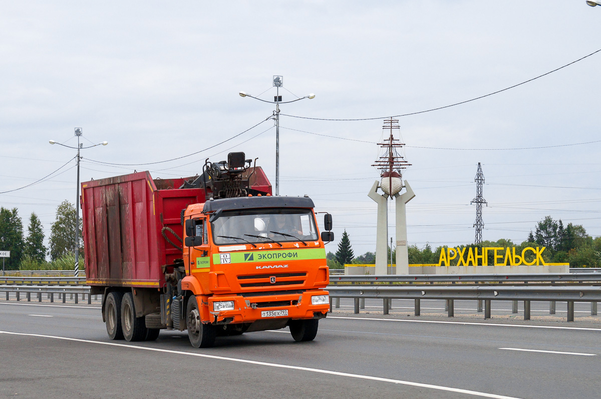 Архангельская область, № Т 135 ЕХ 797 — КамАЗ-65115-A5