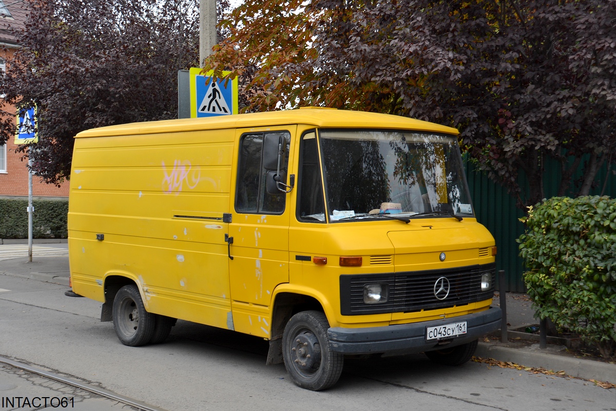 Ростовская область, № С 043 СУ 161 — Mercedes-Benz T2 ('1967)