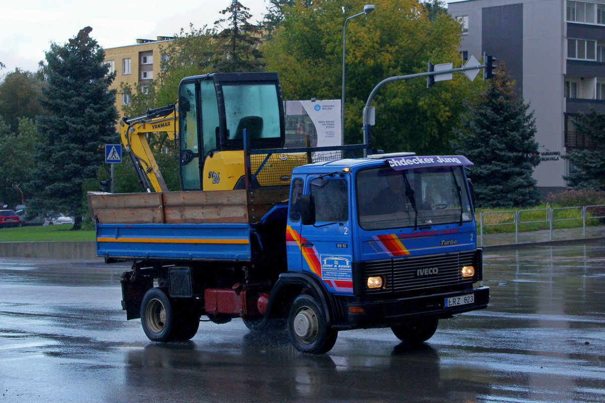 Литва, № LRZ 623 — IVECO (общая модель); Литва — Спецтехника с нечитаемыми (неизвестными) номерами