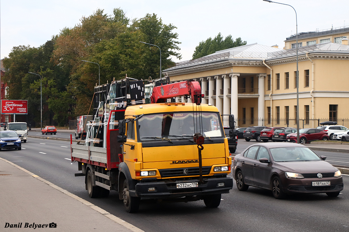 Санкт-Петербург, № В 232 АС 178 — КамАЗ-4308-H3