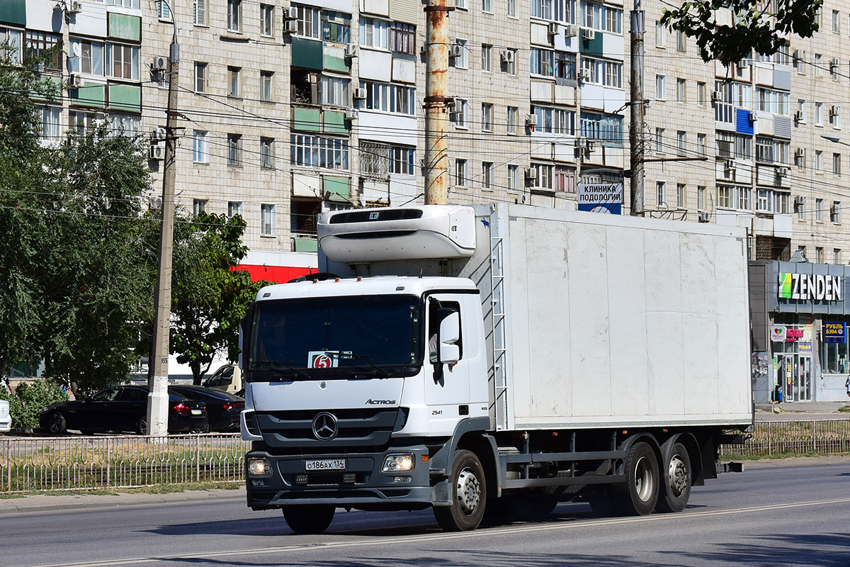 Волгоградская область, № О 186 АХ 134 — Mercedes-Benz Actros ('2009) 2541