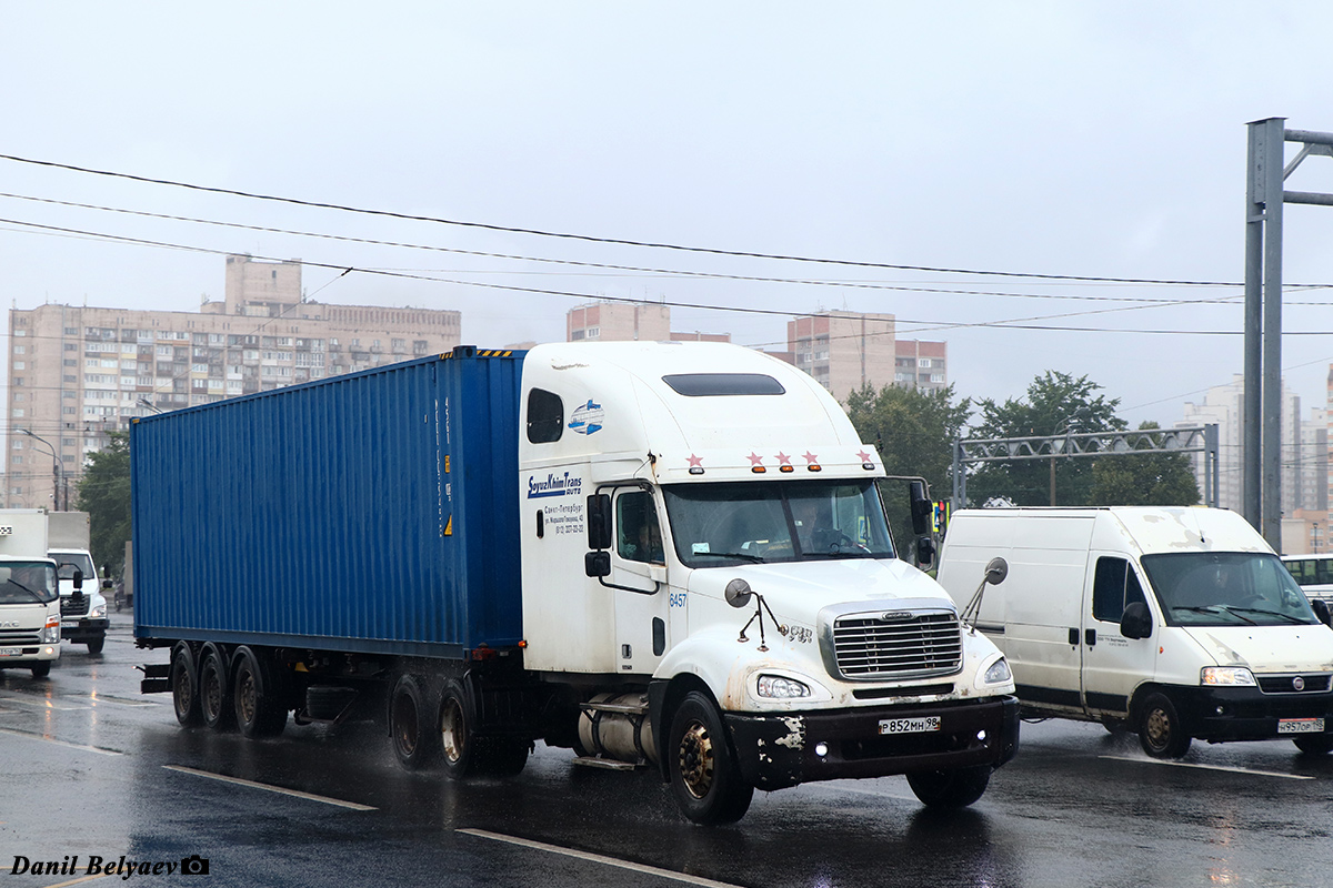 Санкт-Петербург, № Р 852 МН 98 — Freightliner Columbia