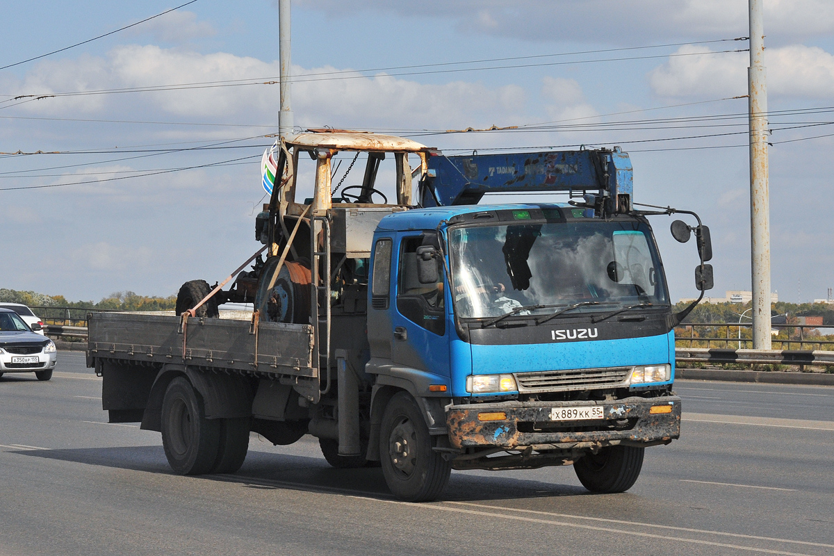 Омская область, № Х 889 КК 55 — Isuzu Forward (общая модель)