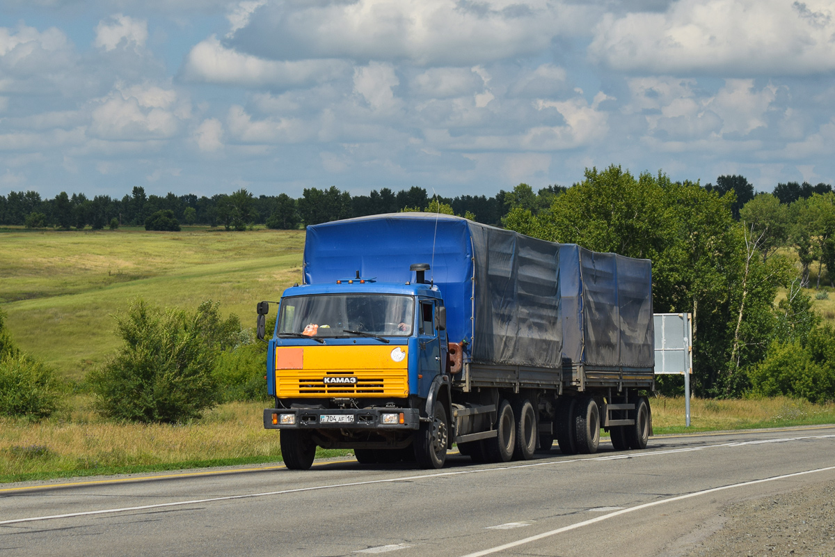 Восточно-Казахстанская область, № 704 AF 16 — КамАЗ-53215-15 [53215R]