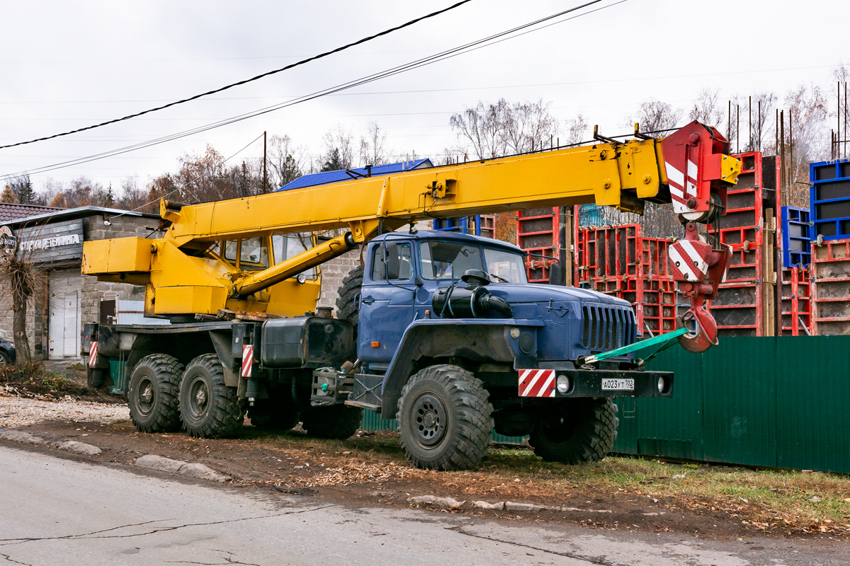 Башкортостан, № А 023 УТ 702 — Урал-4320 / 5557 (общая модель)