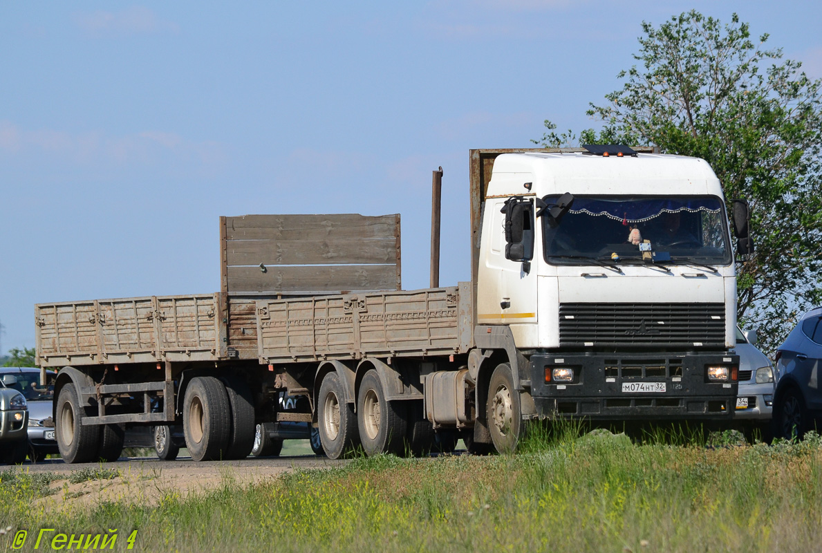 Брянская область, № М 074 НТ 32 — МАЗ-6312A8