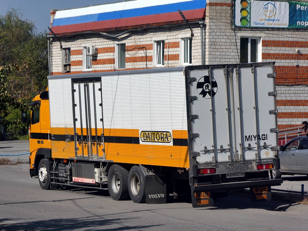 Приморский край, № А 370 НХ 125 — Volvo ('1993) FH12.380