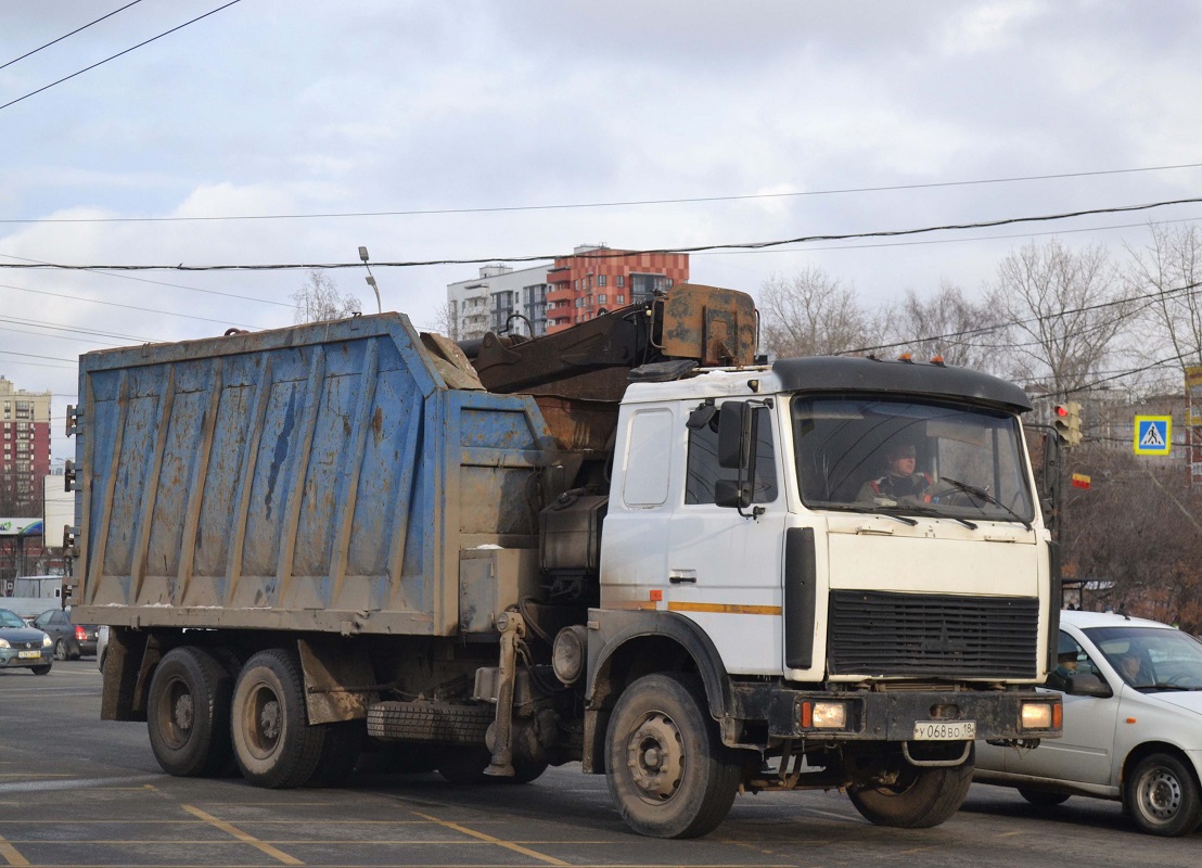 Удмуртия, № У 068 ВО 18 — МАЗ-6303A5