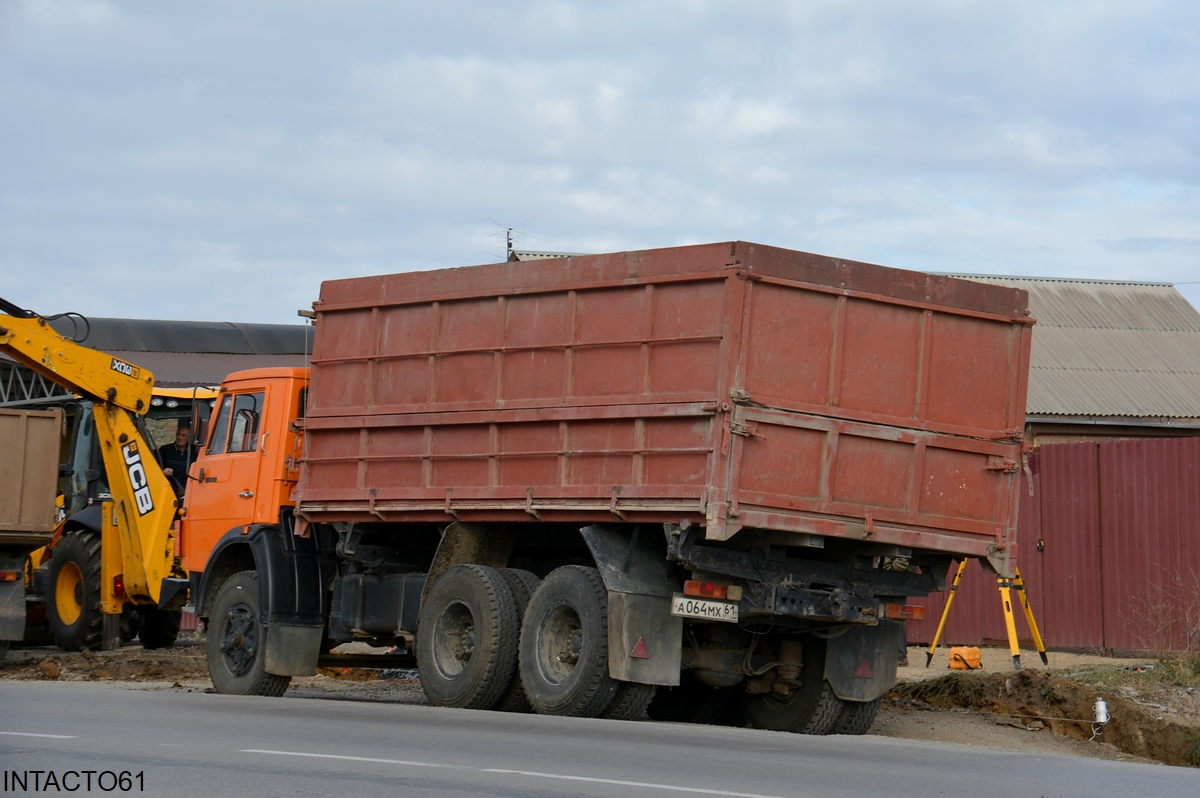 Ростовская область, № А 064 МХ 61 — КамАЗ-5320