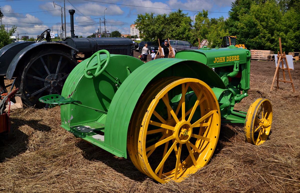 Чувашия, № (21) Б/Н СТ 0006 — John Deere D; Калужская область — Калужское поле 2024