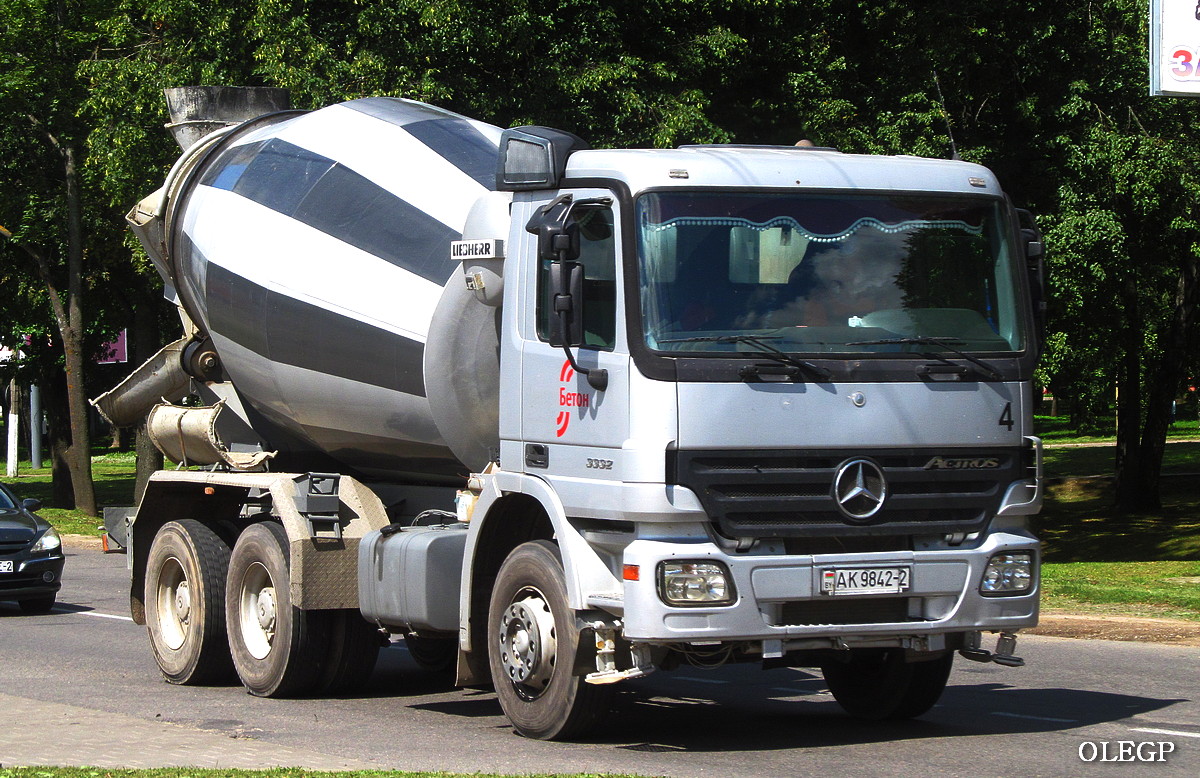 Витебская область, № 4 — Mercedes-Benz Actros ('2003) 3332