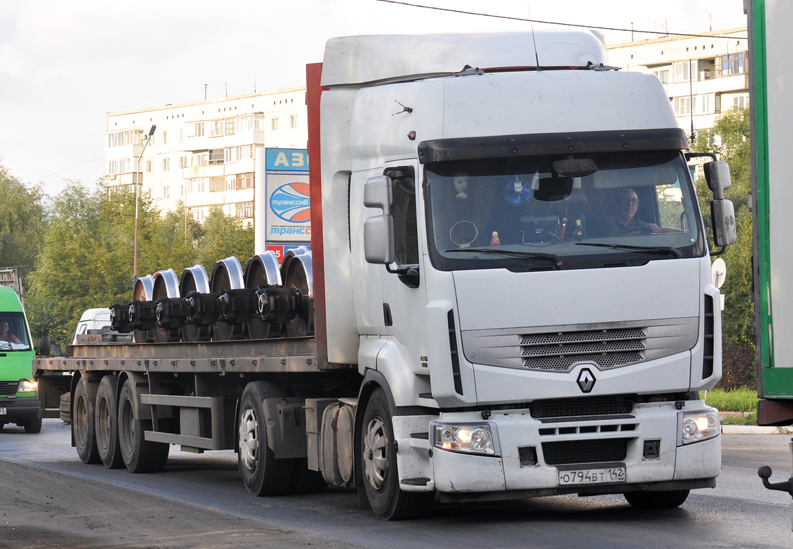 Кемеровская область, № О 794 ВТ 142 — Renault Premium ('2006)