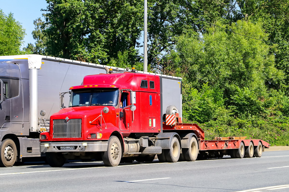 Санкт-Петербург, № А 454 АК 178 — International 9400