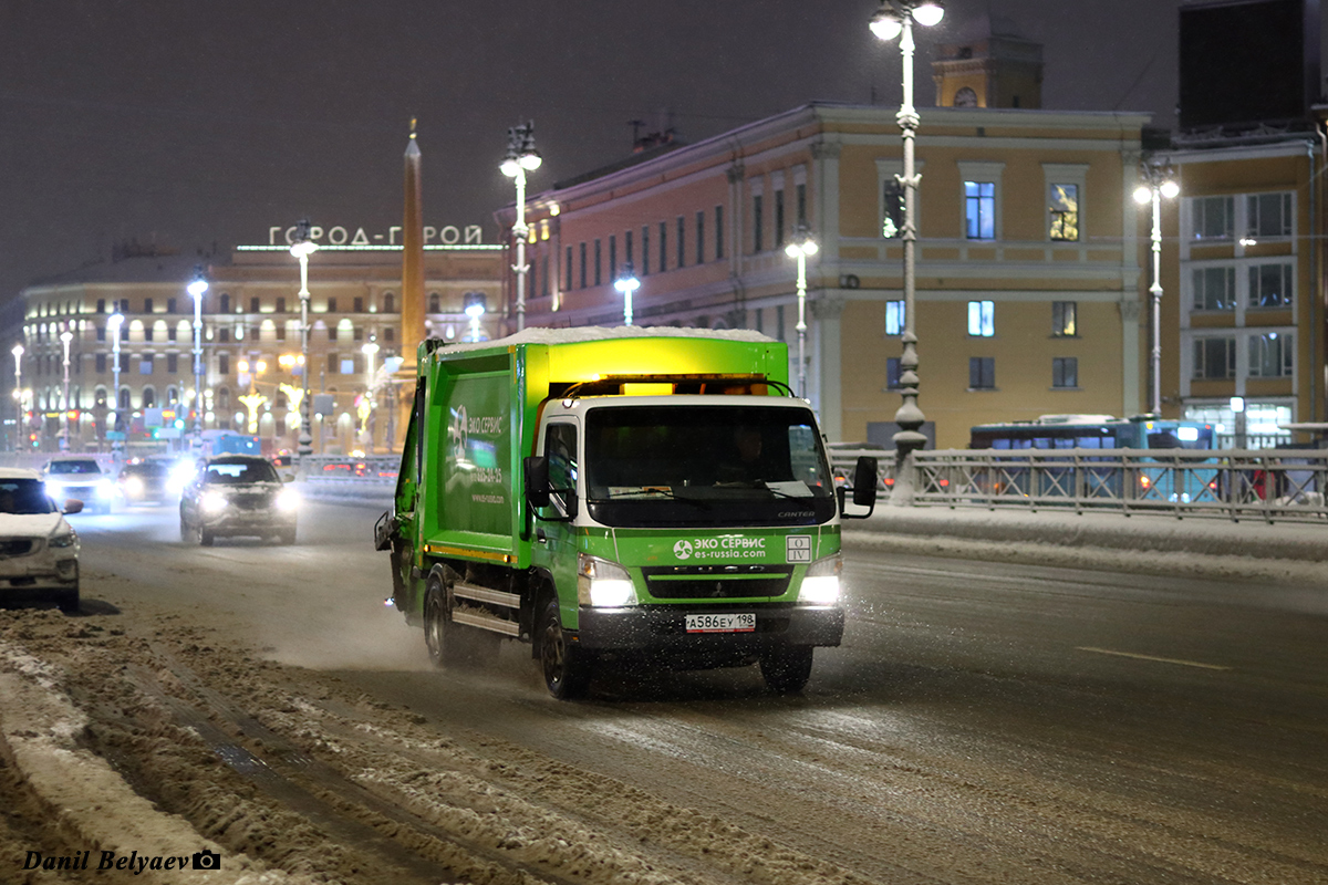 Санкт-Петербург, № А 586 ЕУ 198 — Mitsubishi Fuso Canter