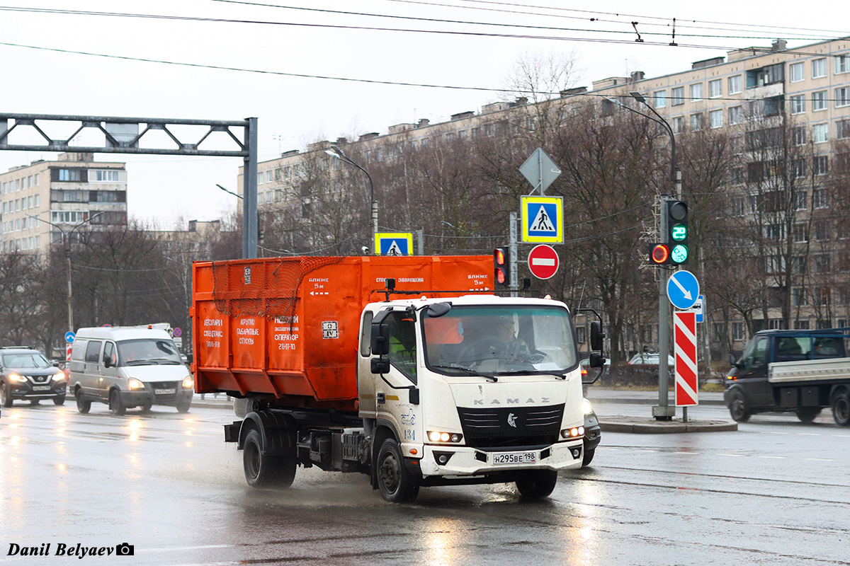 Санкт-Петербург, № 134 — КамАЗ-43089-F5 "Компас 9"