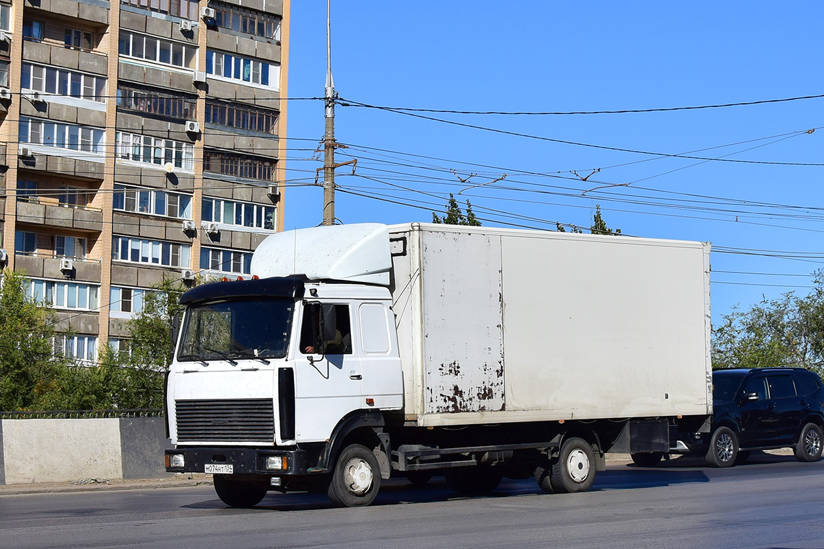 Волгоградская область, № М 074 НТ 134 — МАЗ-437041