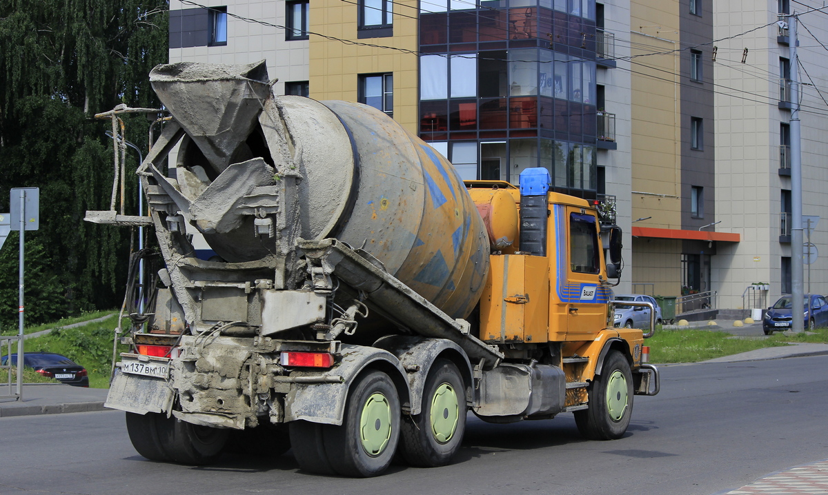 Карелия, № М 137 ВМ 10 — Scania (II) T-Series 93H