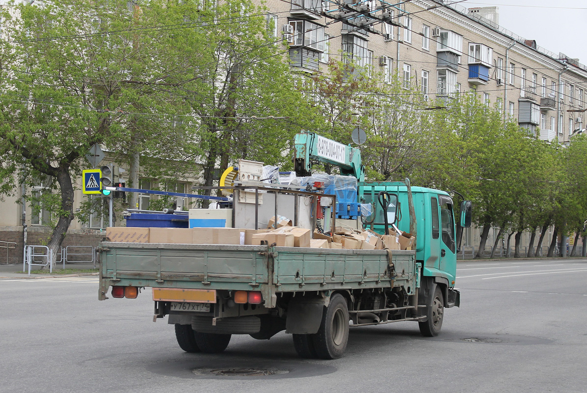 Челябинская область, № У 767 ХТ 74 — Isuzu Forward (общая модель)