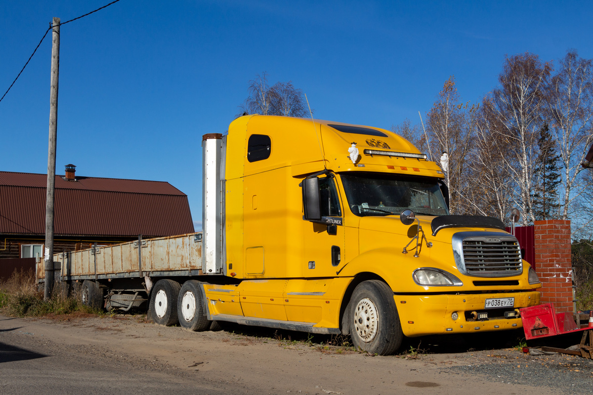 Томская область, № Р 038 ЕУ 70 — Freightliner Columbia