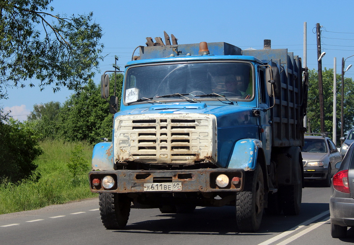 Псковская область, № Х 611 ВЕ 60 — ЗИЛ-432902