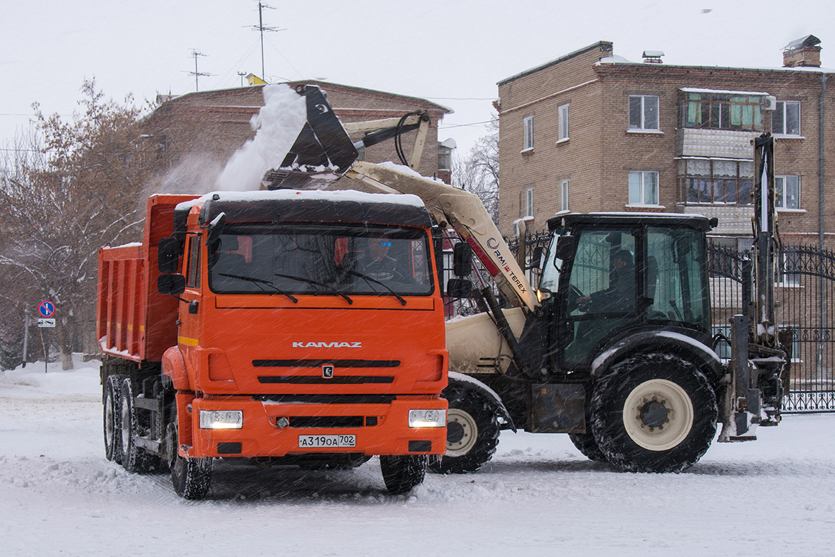 Башкортостан, № А 319 ОА 702 — КамАЗ-65115-50