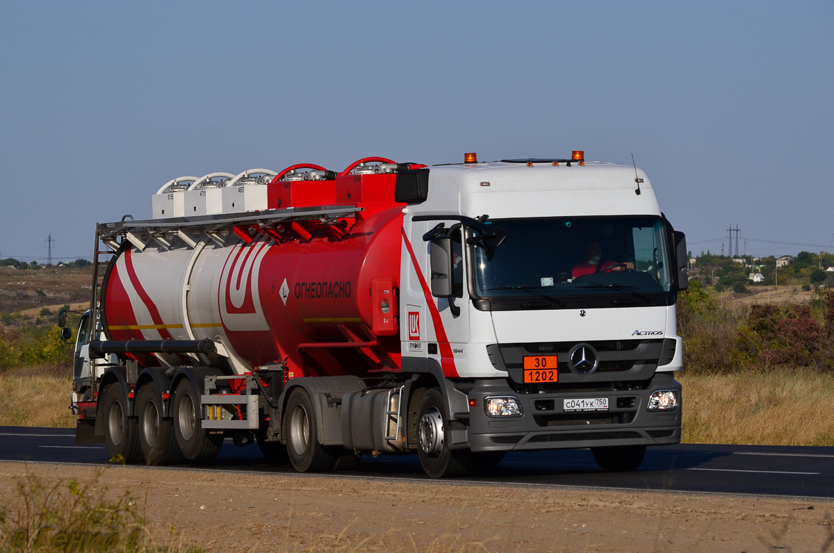 Волгоградская область, № С 041 УК 750 — Mercedes-Benz Actros '09 1844 [Z9M]