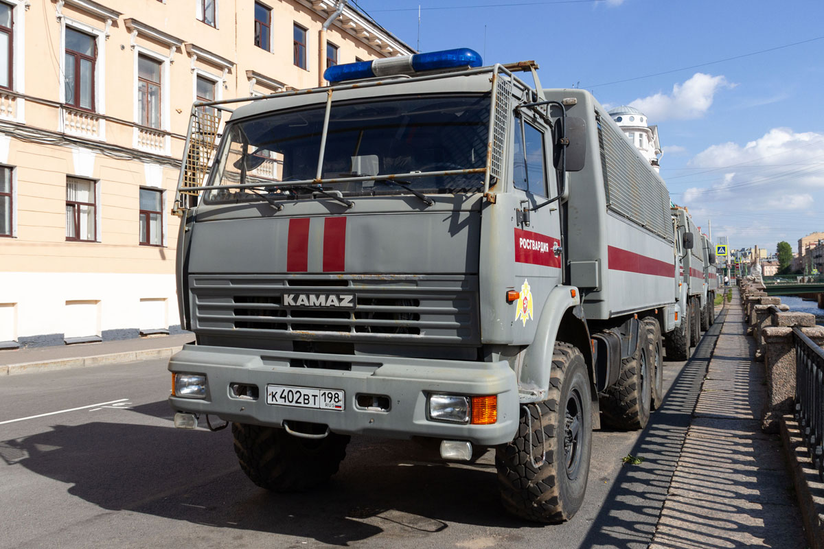 Санкт-Петербург, № К 402 ВТ 198 — КамАЗ-43114 (общая модель)