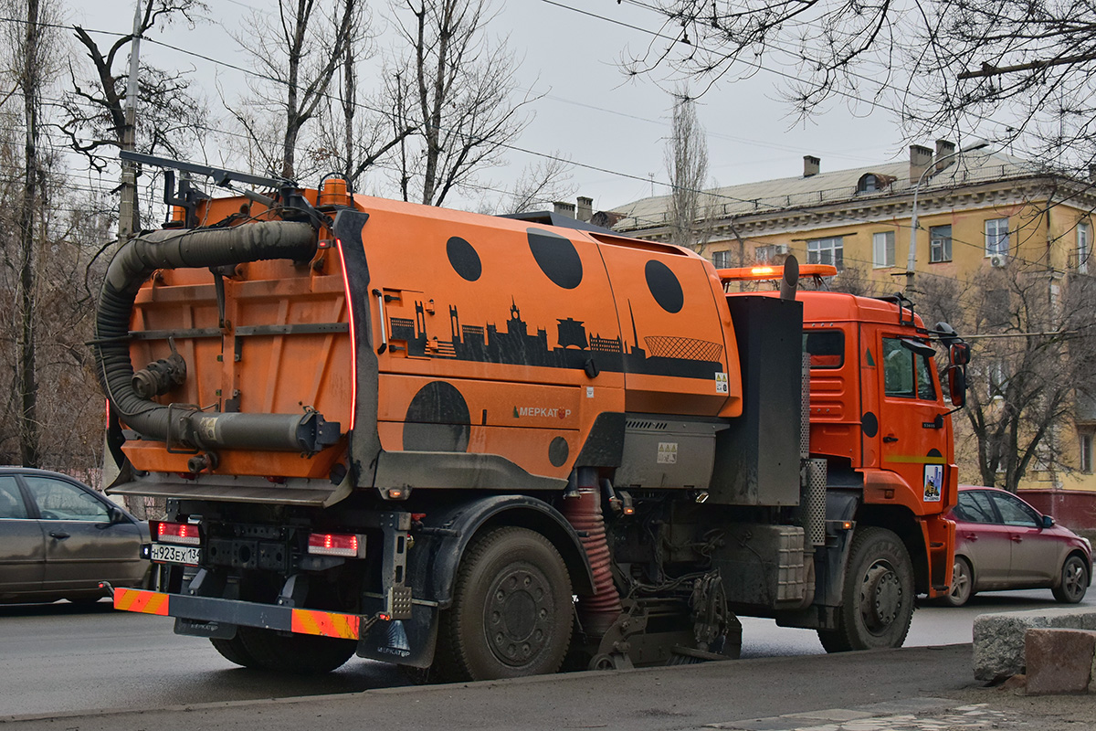 Волгоградская область, № Н 923 ЕХ 134 — КамАЗ-53605-50