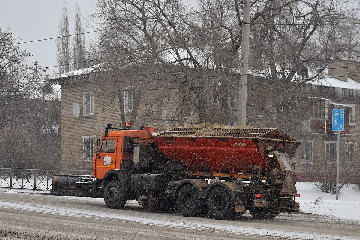 Волгоградская область, № В 979 КХ 134 — КамАЗ-65115-62