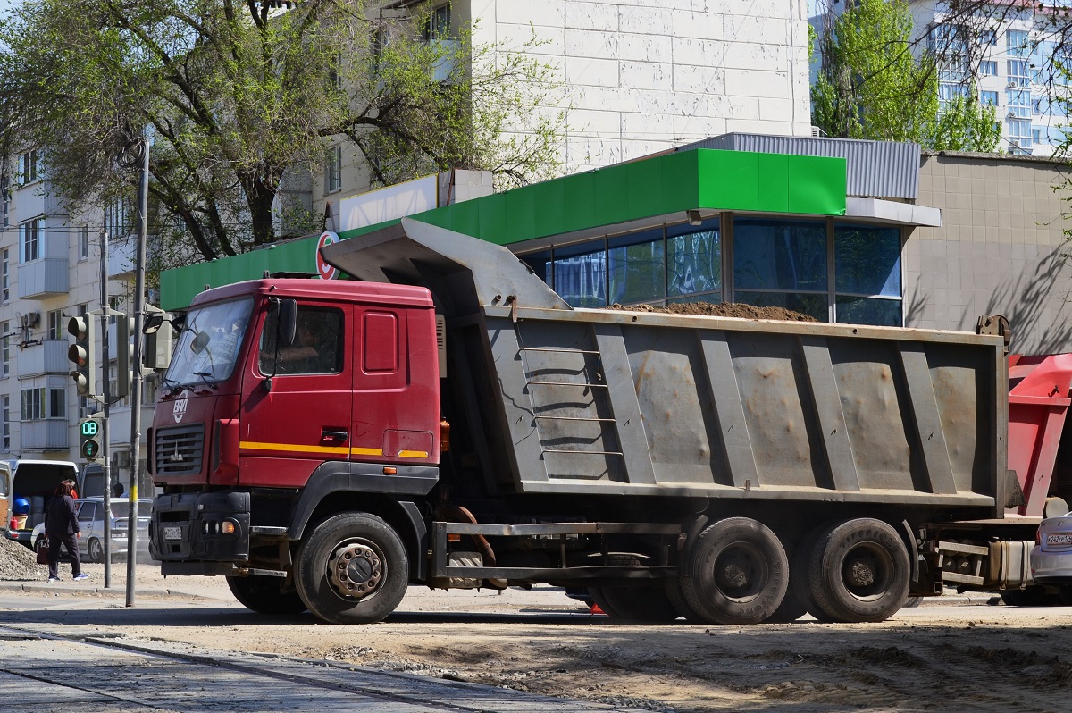 Волгоградская область, № В 327 УС 134 — МАЗ-6501B9