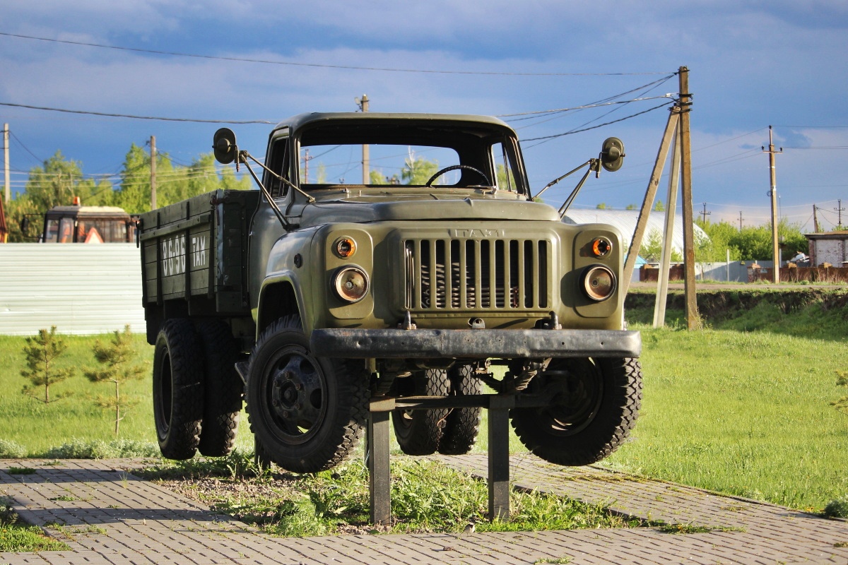 Тамбовская область, № 8696 ТАМ — ГАЗ-52-04; Тамбовская область — Автомобили на постаментах; Тамбовская область — Автомобили без номеров; Техника на постаментах, памятники (Тамбовская область) Тамбовская область, № 8696 ТАМ — ГАЗ-52-04; Тамбовская область — Автомобили на постаментах; Тамбовская область — Автомобили без номеров; Техника на постаментах, памятники (Тамбовская область)