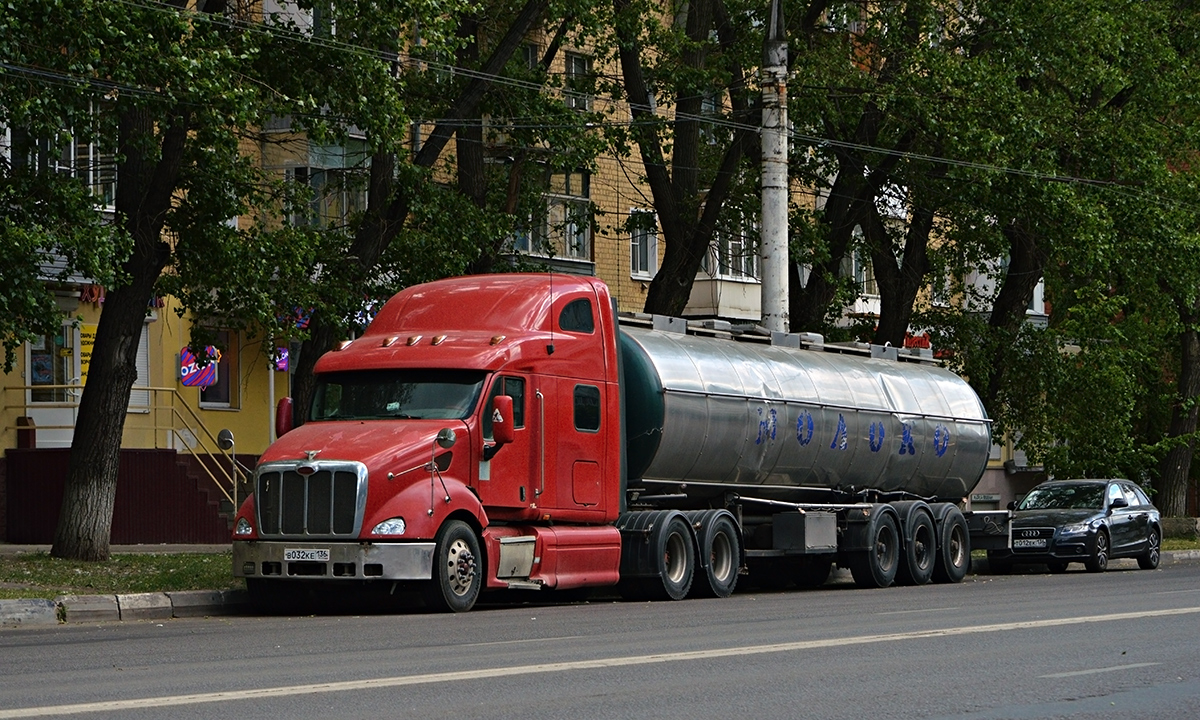 Воронежская область, № В 032 КЕ 136 — Peterbilt 387 Воронежская область, № В 032 КЕ 136 — Peterbilt 387