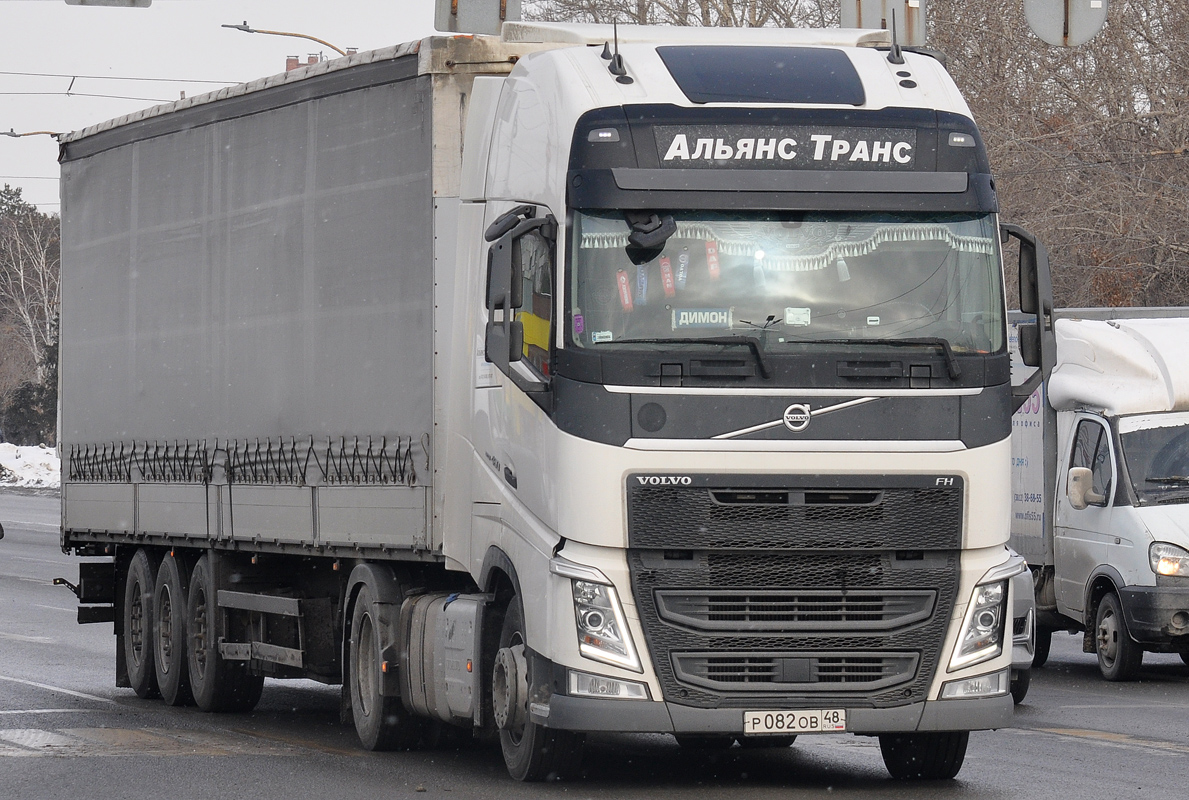Липецкая область, № Р 082 ОВ 48 — Volvo ('2012) FH.460