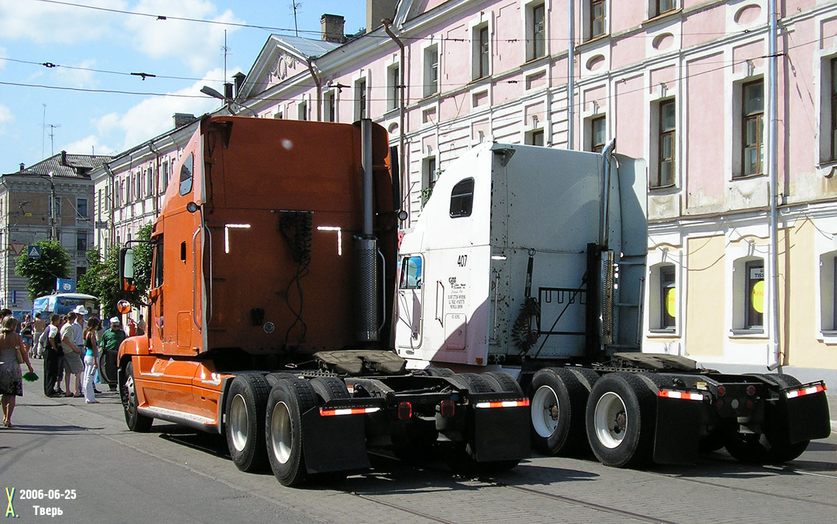 Тверская область, № (69) Б/Н 0025 — Freightliner Century Class; Тверская область, № А 271 КР 69 — Freightliner FLD 120; Тверская область — Разные фотографии (Автомобили)