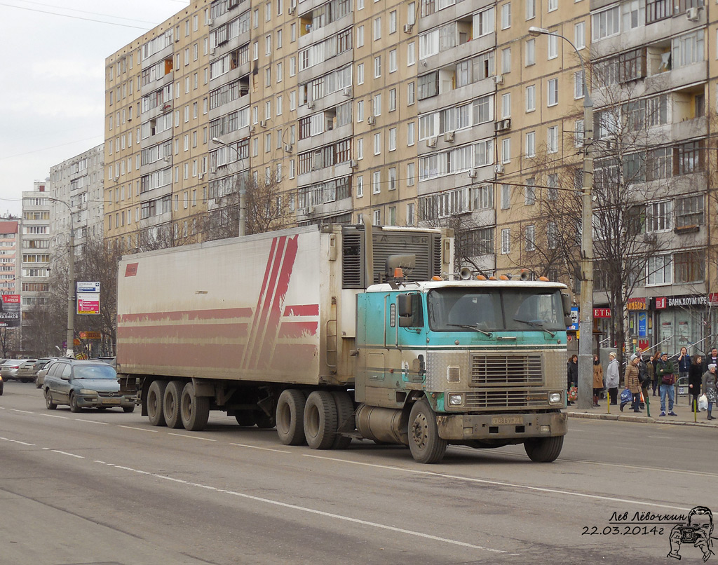 Москва, № У 086 УР 77 — International 9800 [SRS, SRR]