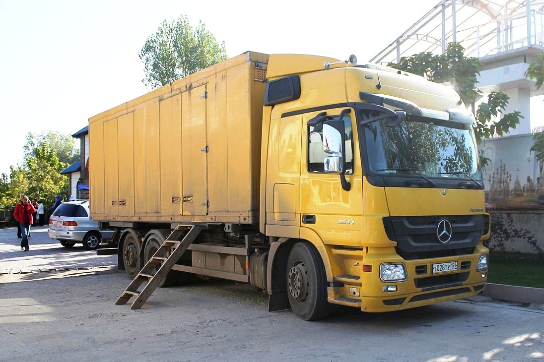 Москва, № Т 028 ТУ 197 — Mercedes-Benz Actros ('2009) 2544