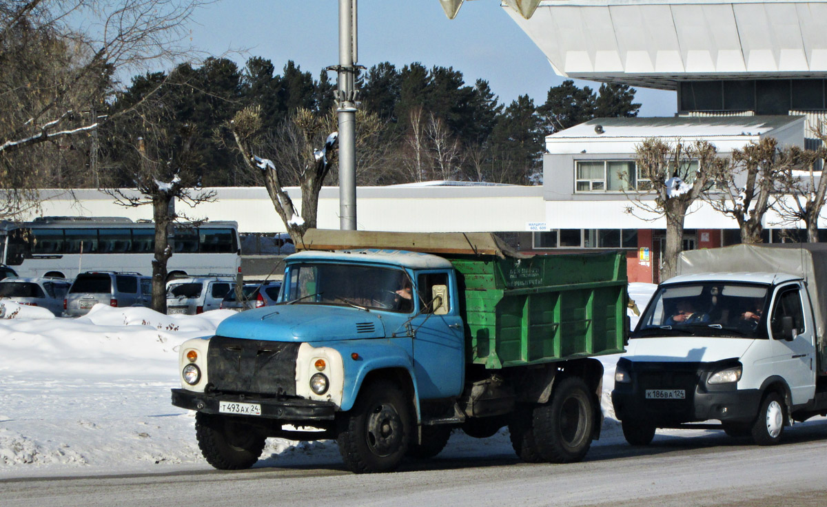 Красноярский край, № Т 493 АХ 24 — ЗИЛ-495810