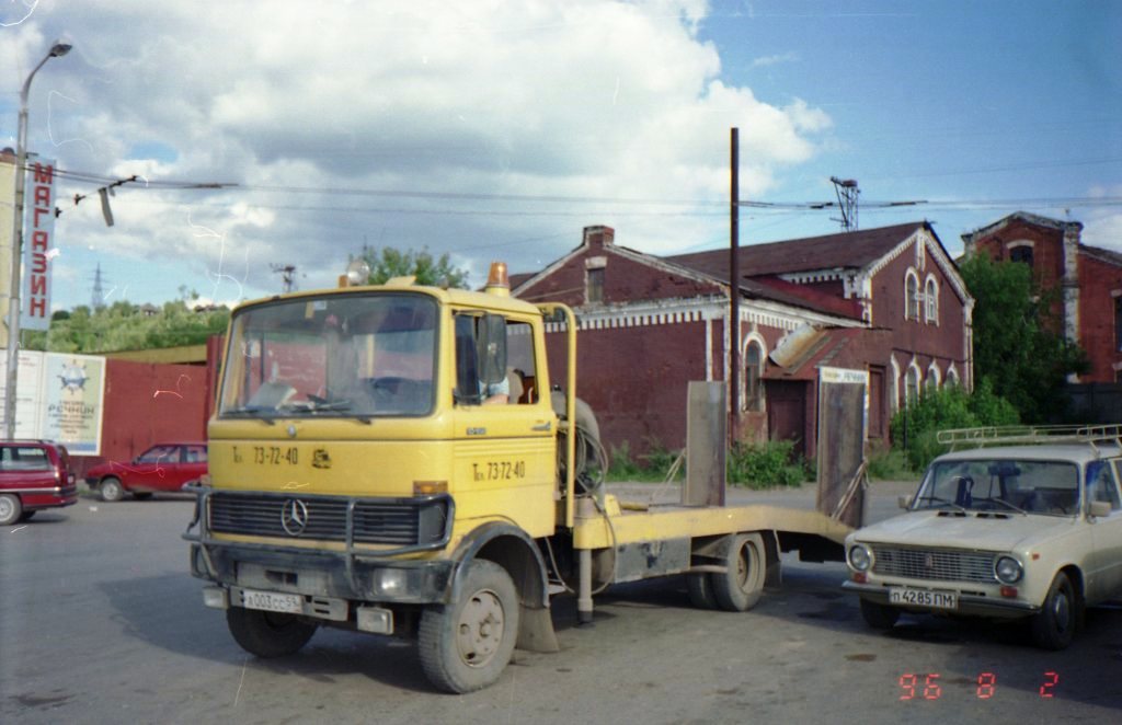 Пермский край, № А 003 СС 59 — Mercedes-Benz LP (общ. мод.)