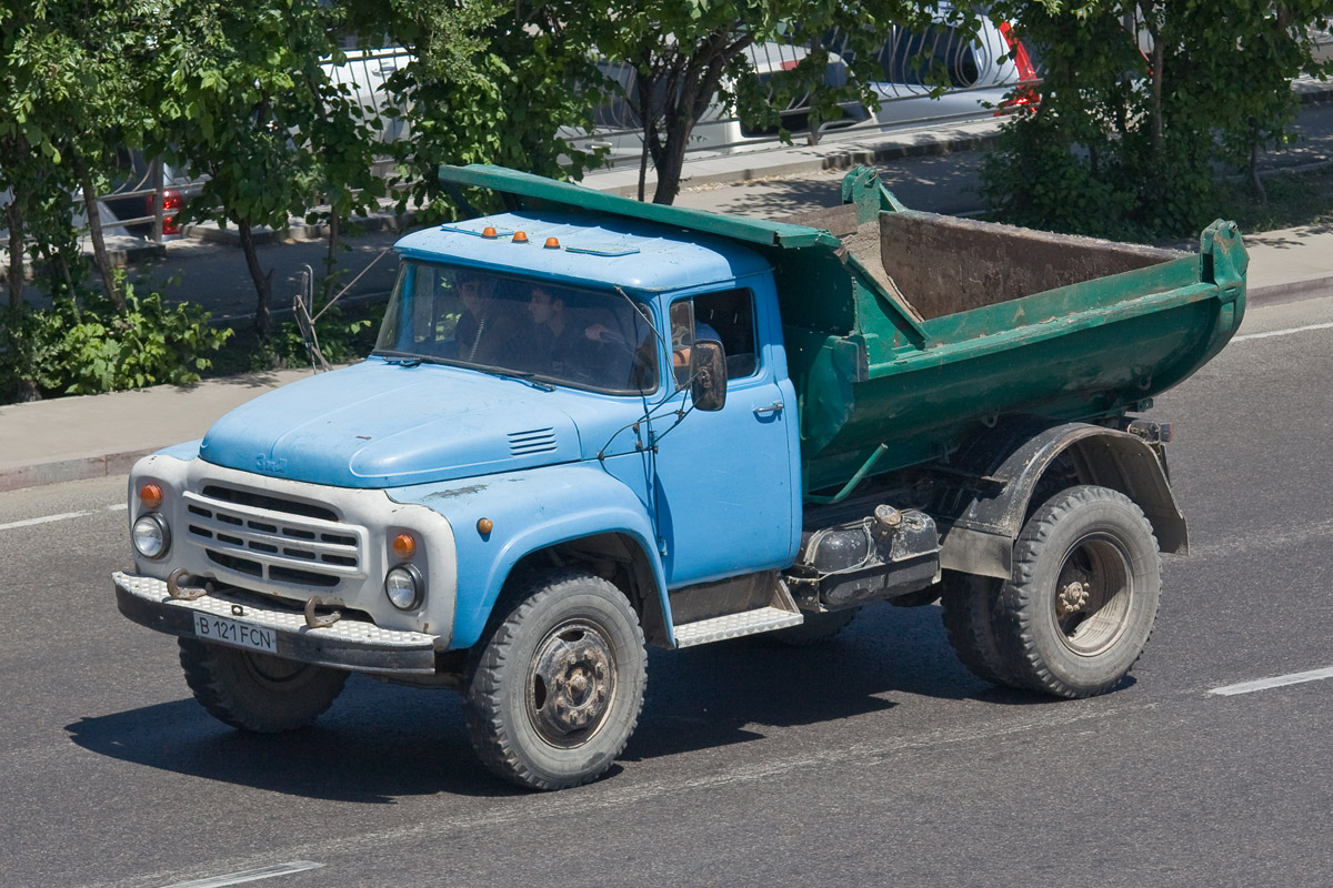 Алматинская область, № B 121 FCN — ЗИЛ-130Д1