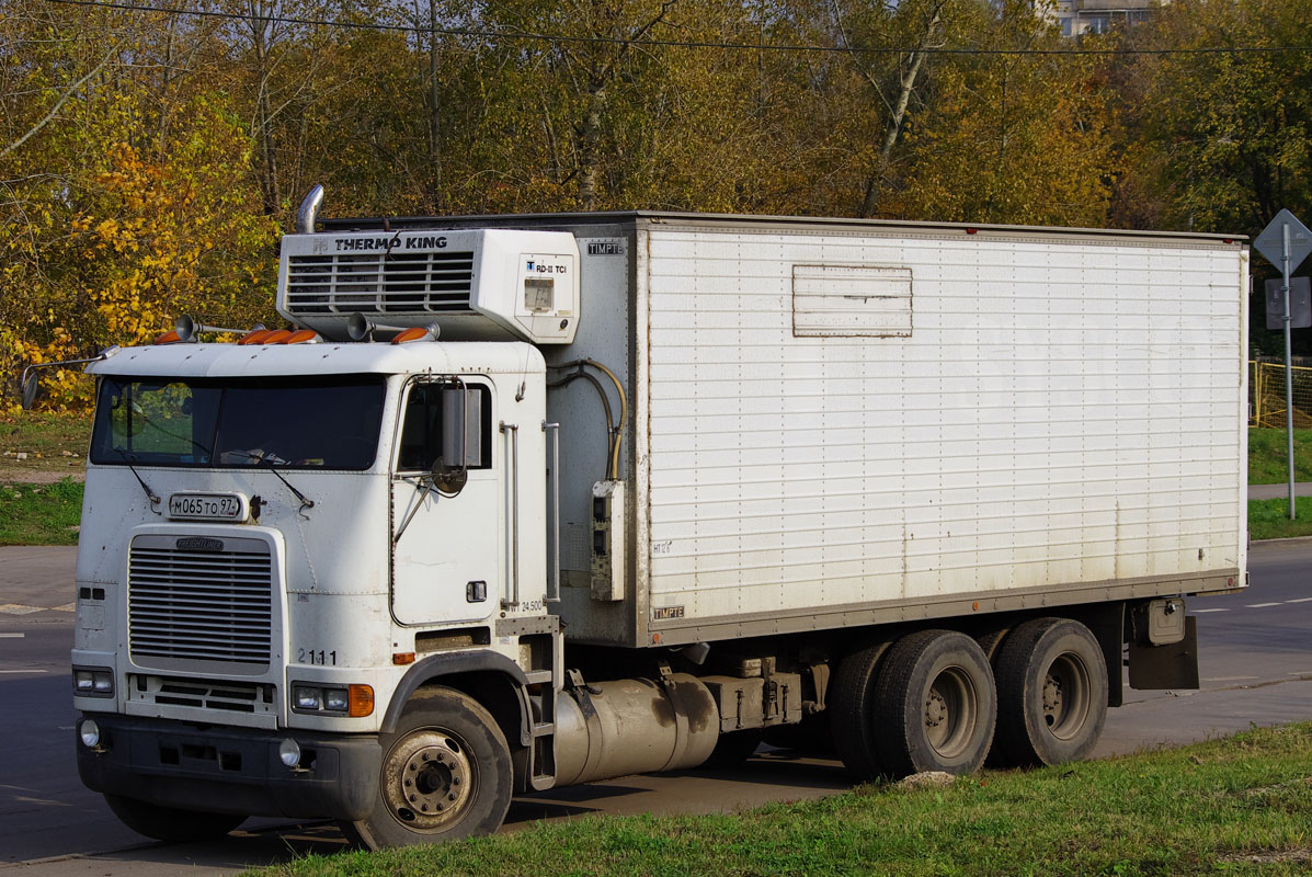 Москва, № М 065 ТО 97 — Freightliner FLB