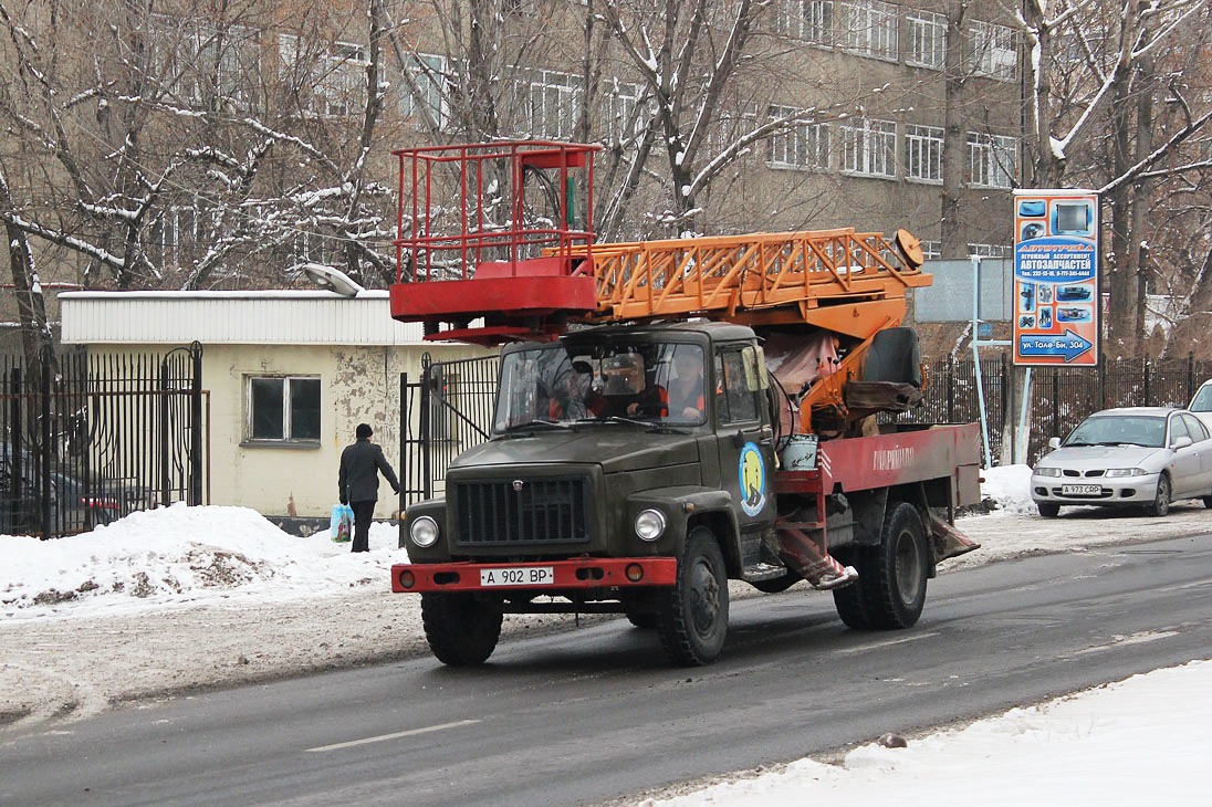 Алматы, № A 902 BP — ГАЗ-3307