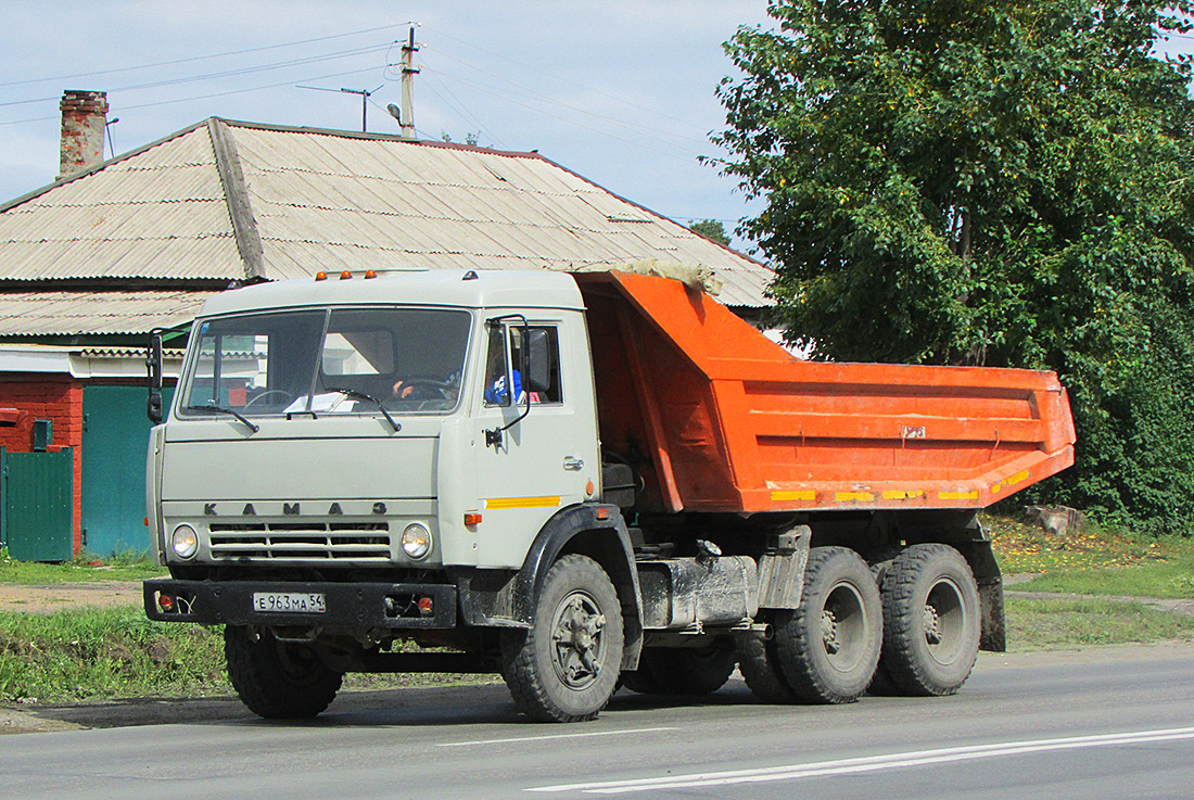 Новосибирская область, № Е 963 МА 54 — КамАЗ-55111 [551110]