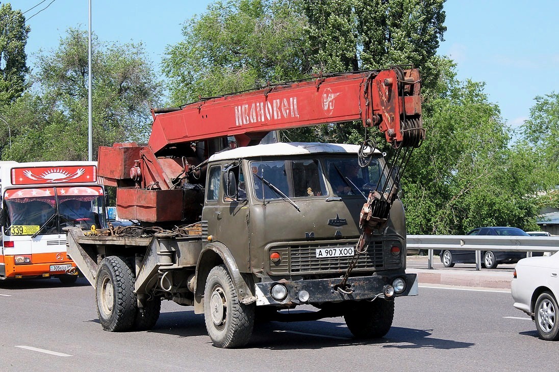 Алматы, № A 907 XOO — МАЗ-5334